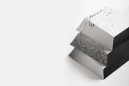 Objektfotografie von bunten Design Papier Blöcken