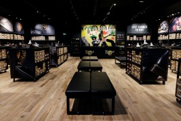 illustratives Artwork für Dr Martens Outlet Store Metzingen